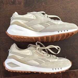 Reebok Classic legacy sneakers tan 8.5
